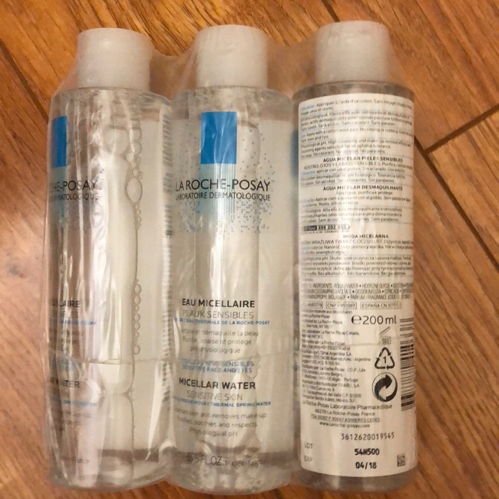 La Roche micellar. Water